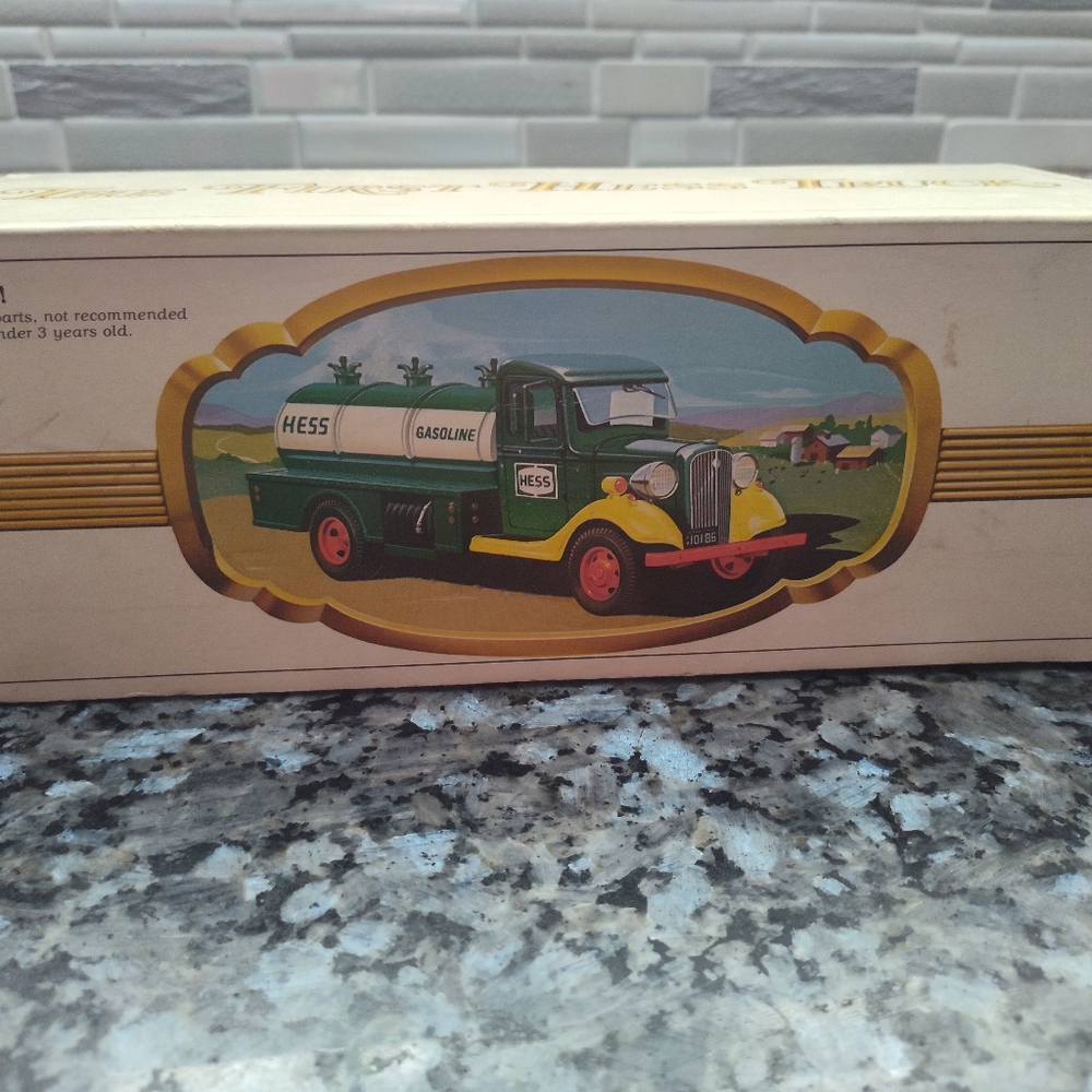 Hess 1983 "The First Hess Truck" w/ The Rare Black Switch. Collectible